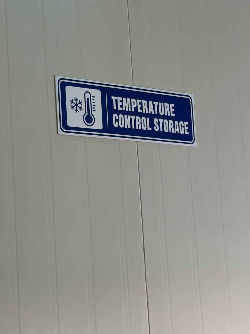 Temperature control storage sign